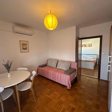 Apartments Iva Pakostane Luaran gambar