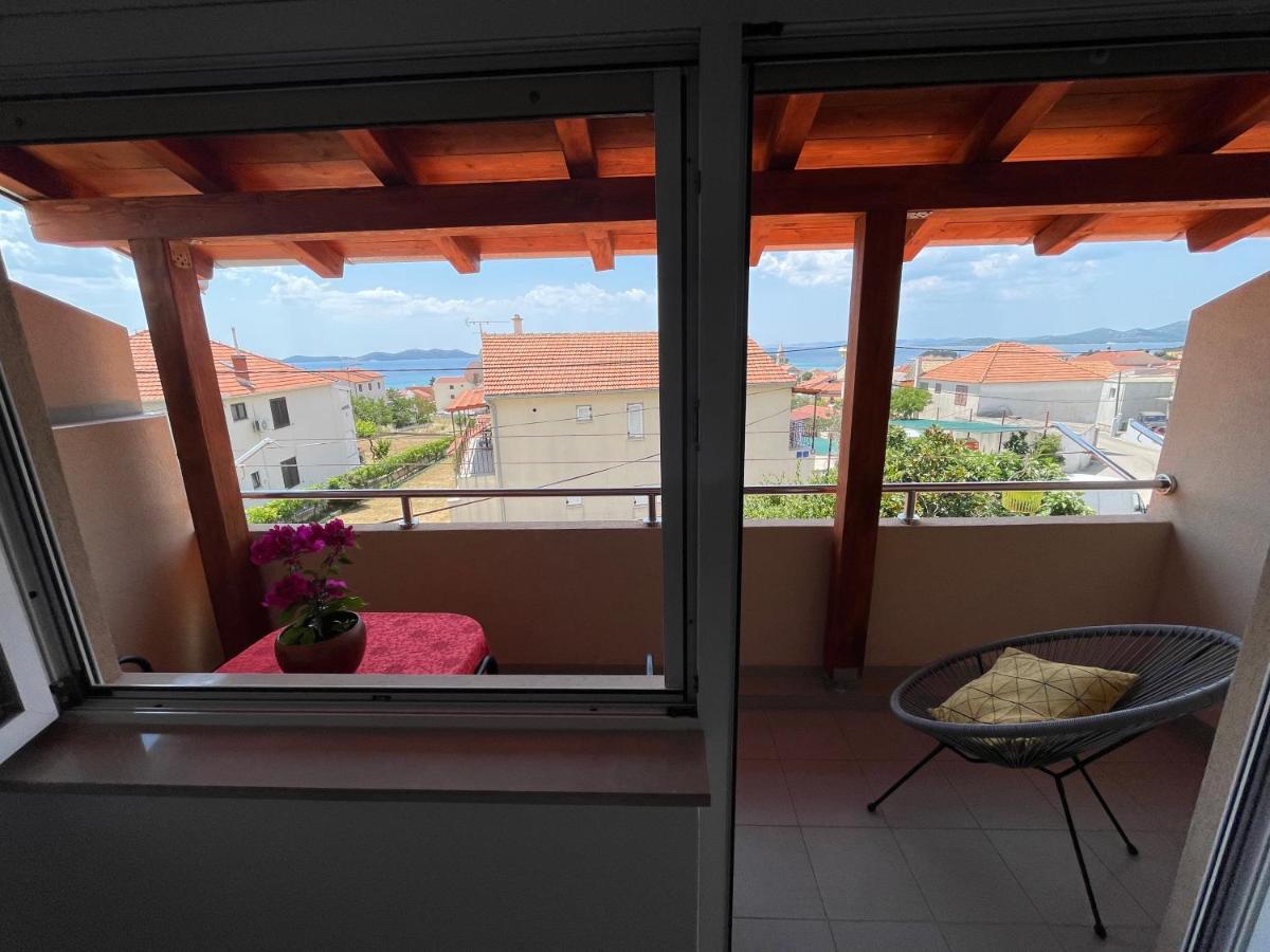 Apartments Iva Pakostane Luaran gambar