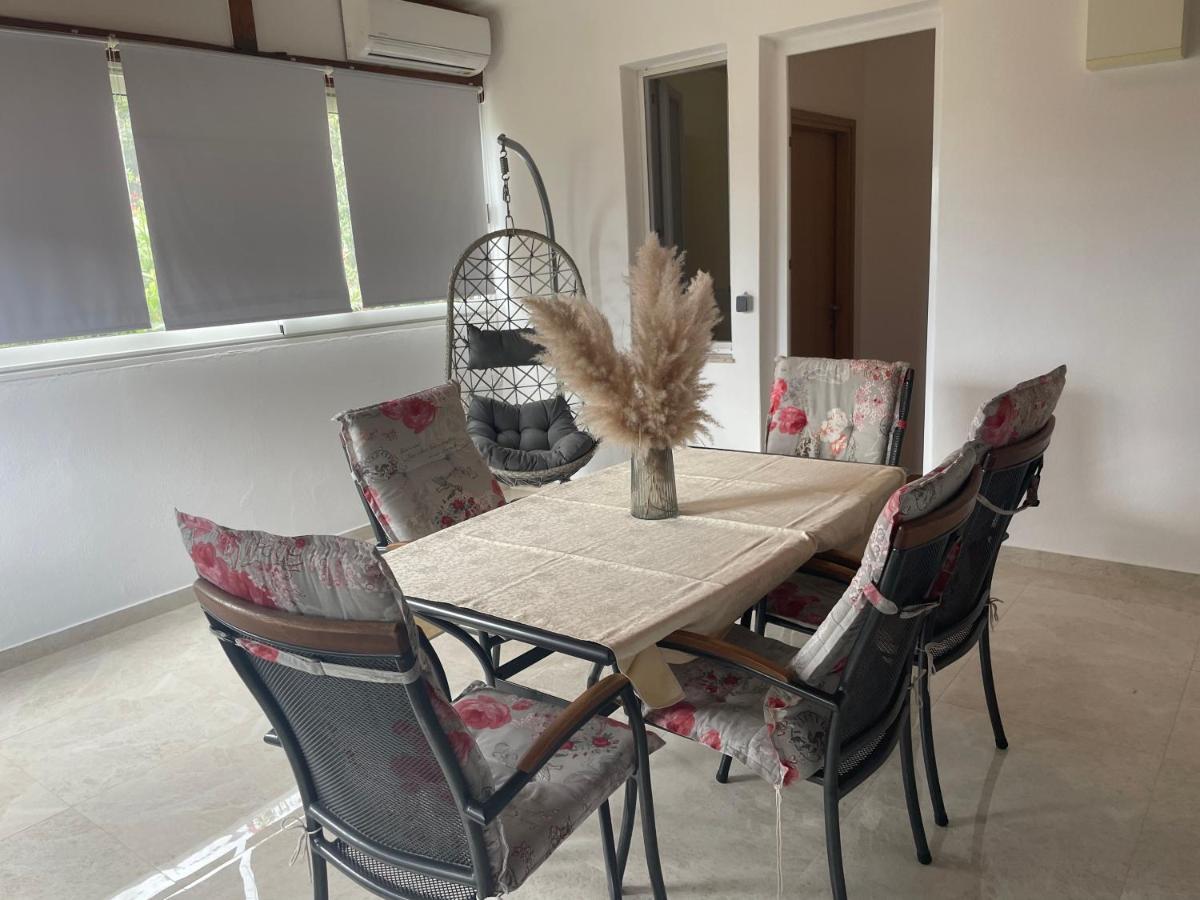 Apartments Iva Pakostane Luaran gambar