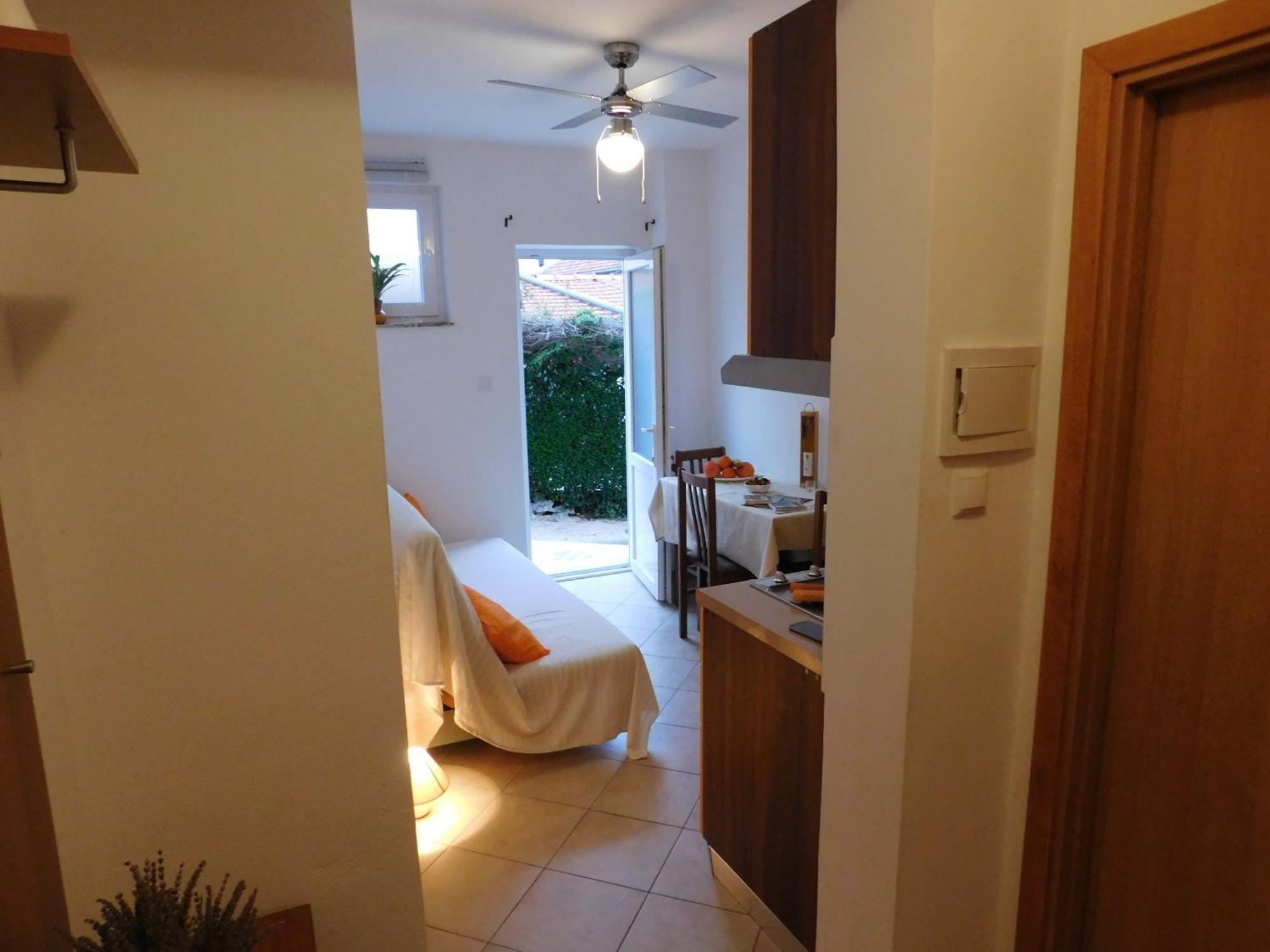 Apartments Iva Pakostane Luaran gambar