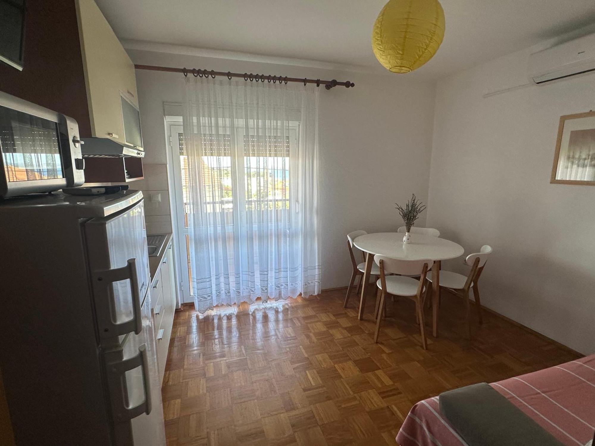 Apartments Iva Pakostane Luaran gambar