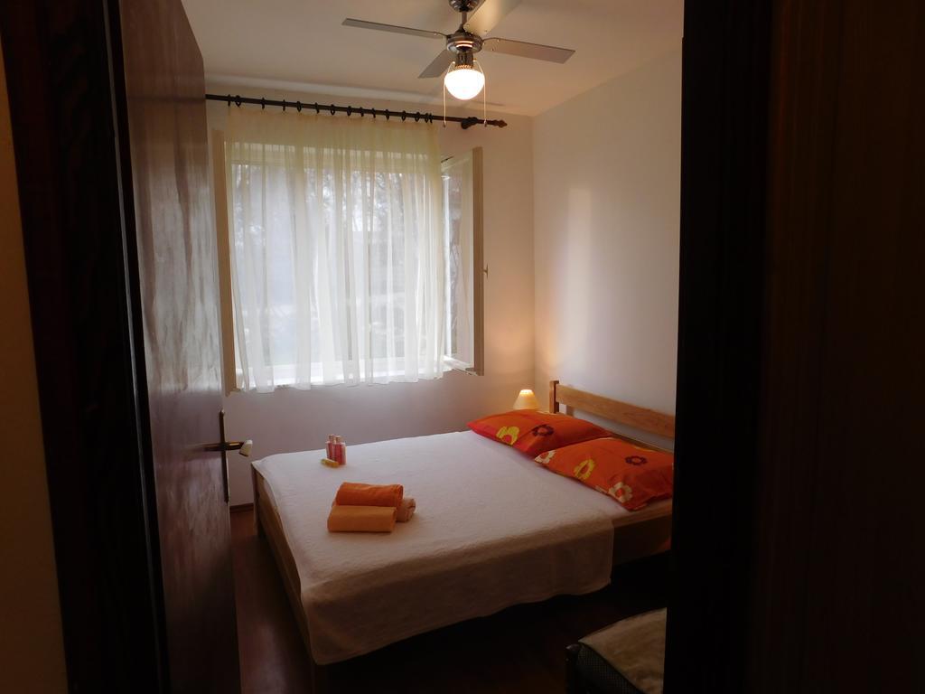 Apartments Iva Pakostane Luaran gambar