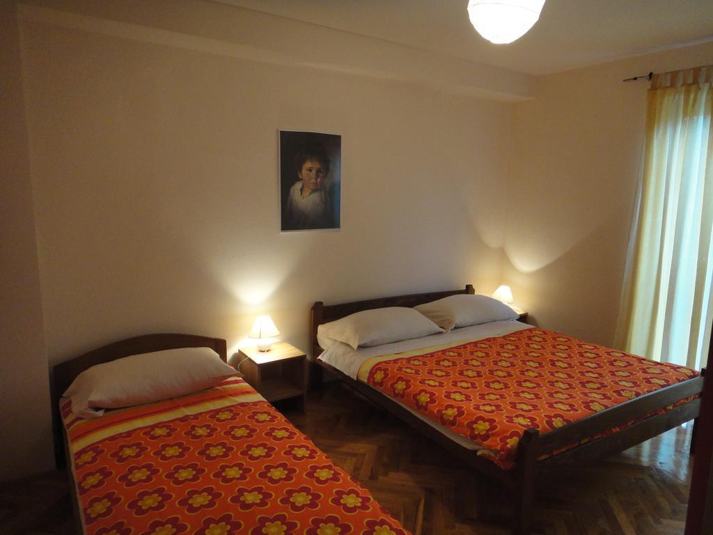 Apartments Iva Pakostane Luaran gambar