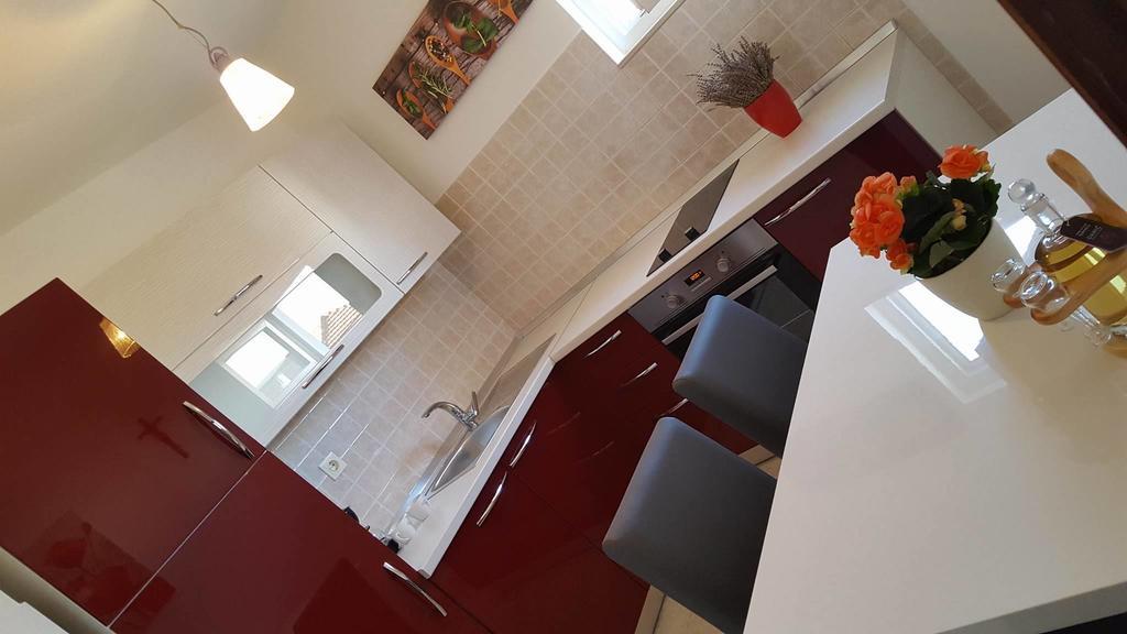 Apartments Iva Pakostane Luaran gambar